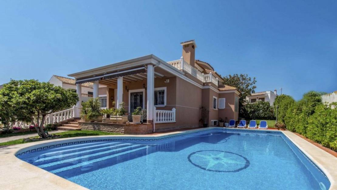 Sale - Villa - Torrevieja - La Mata