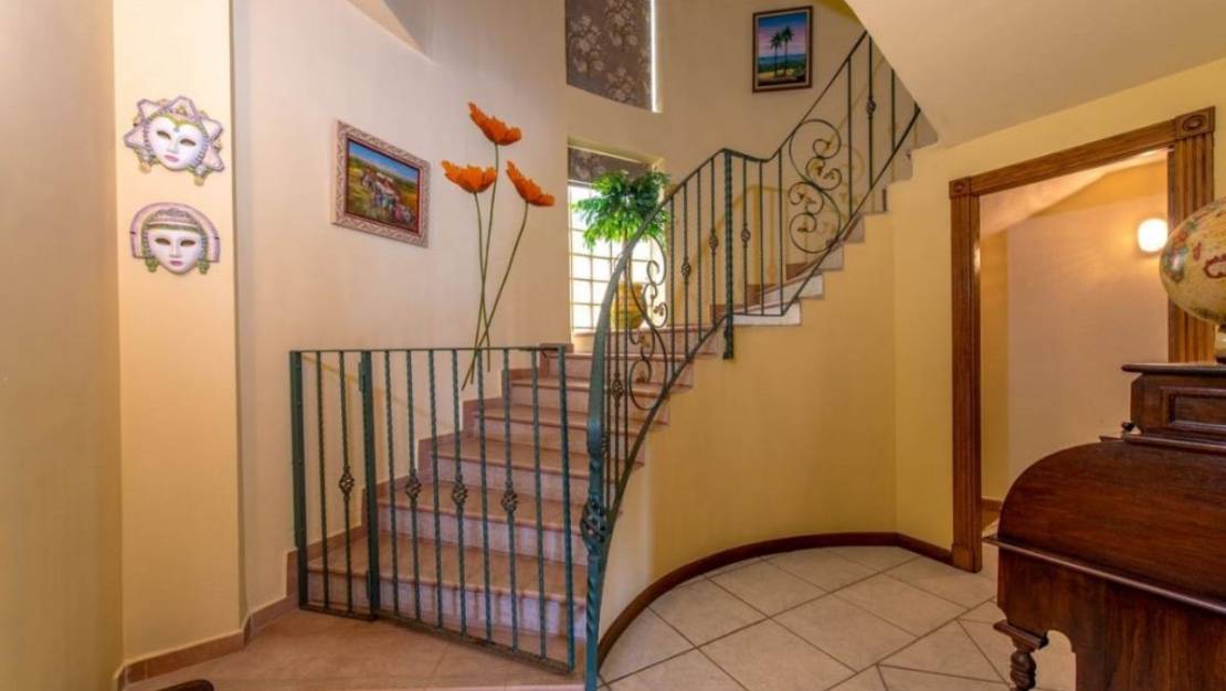 Sale - Villa - Torrevieja - La Mata