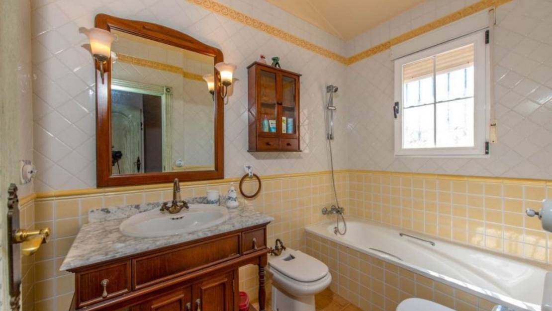Sale - Villa - Torrevieja - La Mata