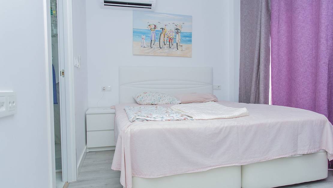 Sale - Villa - Torrevieja - La Mata