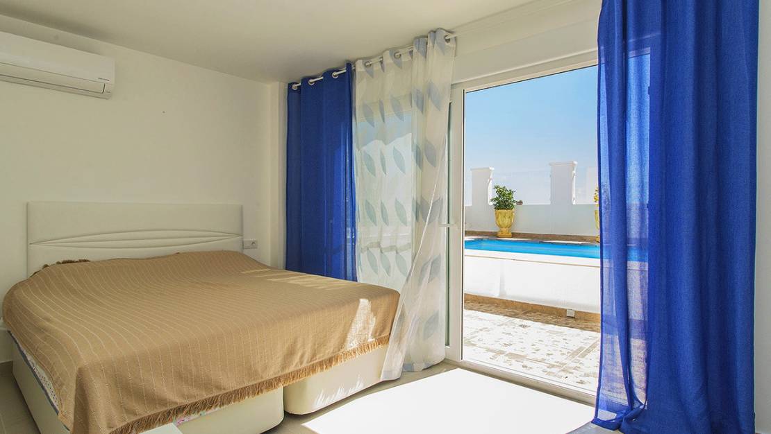 Sale - Villa - Torrevieja - La Mata