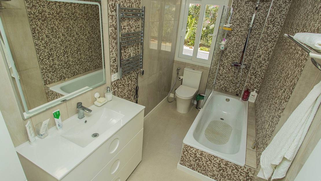 Sale - Villa - Torrevieja - La Mata