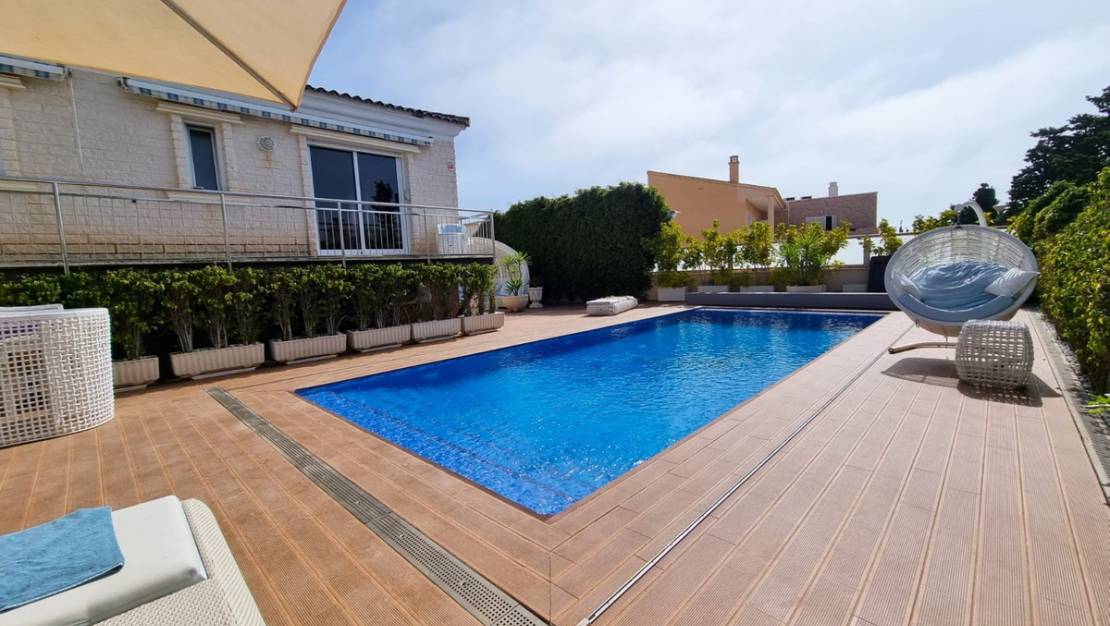 Sale - Villa - Torrevieja - La Mata
