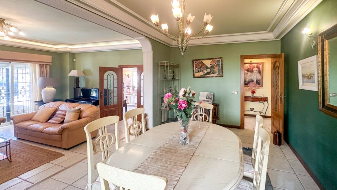 Sale - Villa - Torrevieja - La Mata