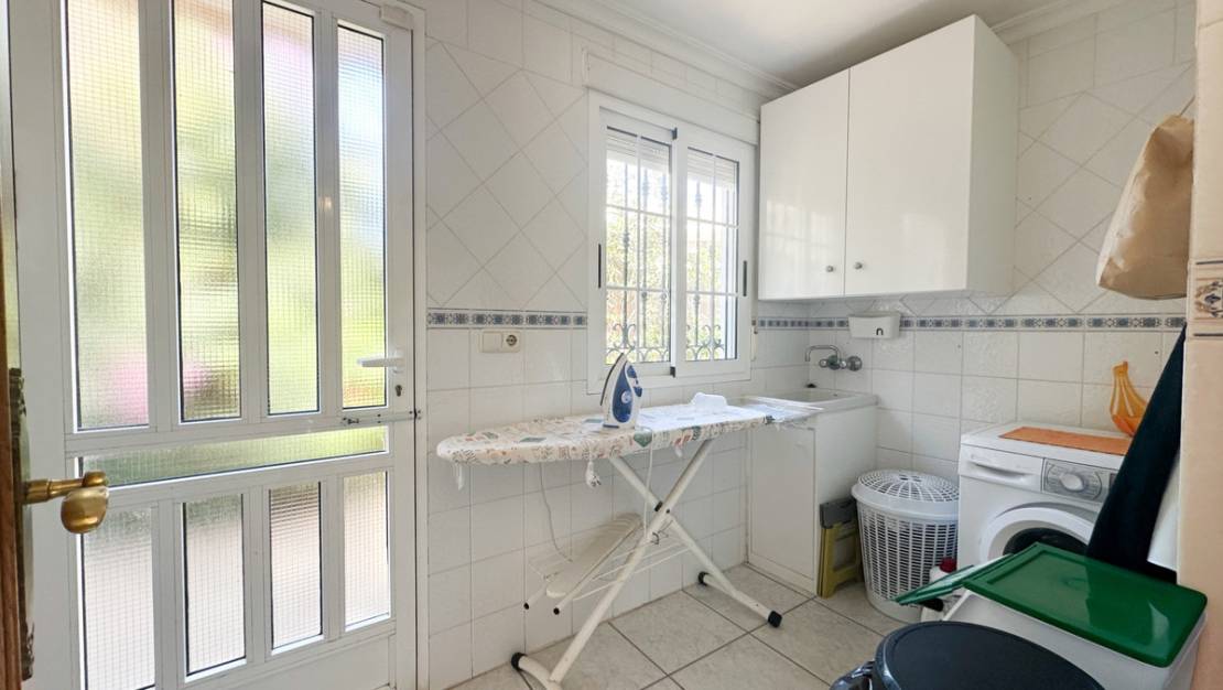 Sale - Villa - Torrevieja - La Mata
