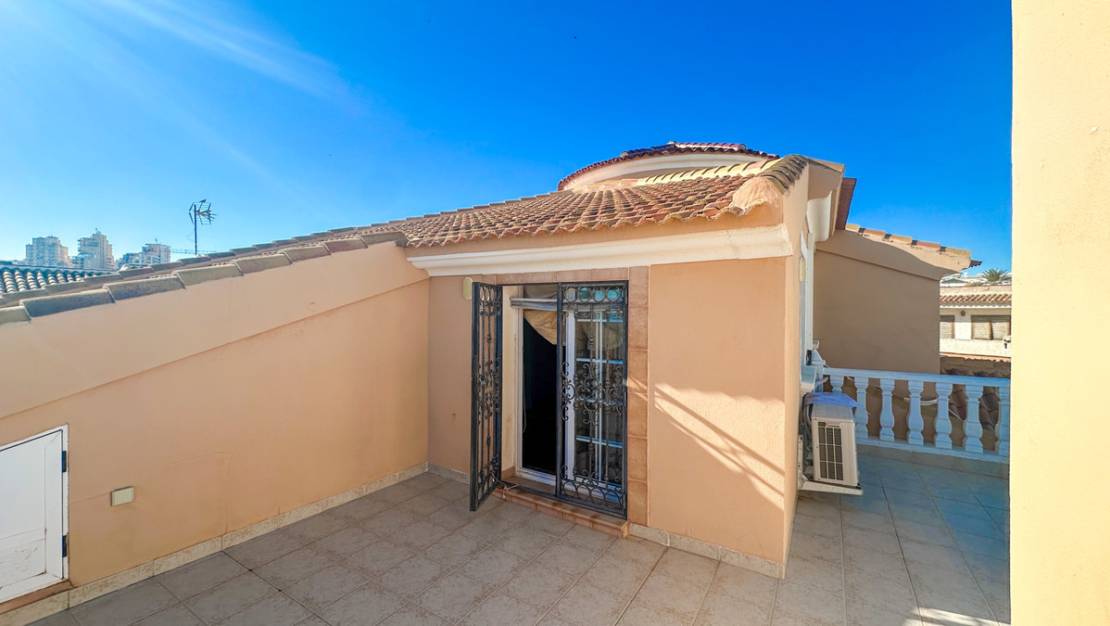 Sale - Villa - Torrevieja - La Mata