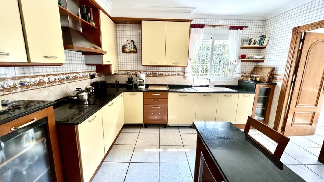 Sale - Villa - Torrevieja - La Mata