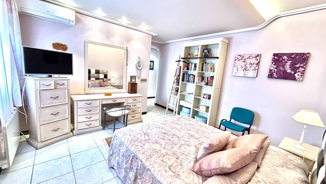 Sale - Villa - Torrevieja - La Mata