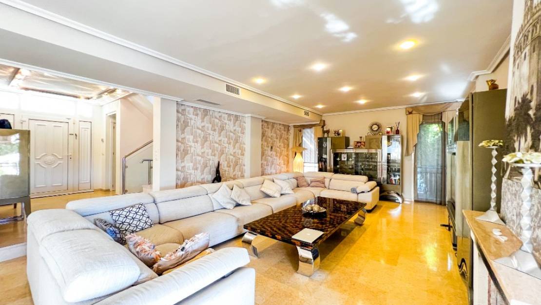 Sale - Villa - Torrevieja - La Mata