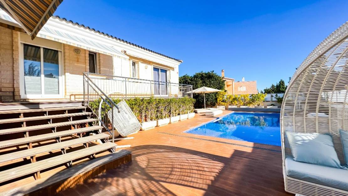 Sale - Villa - Torrevieja - La Mata