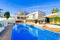 Sale - Villa - Torrevieja - La Mata