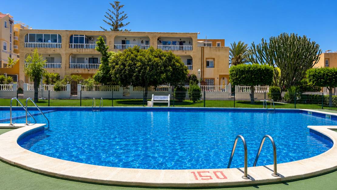 Sale - Villa - Torrevieja - La Mata
