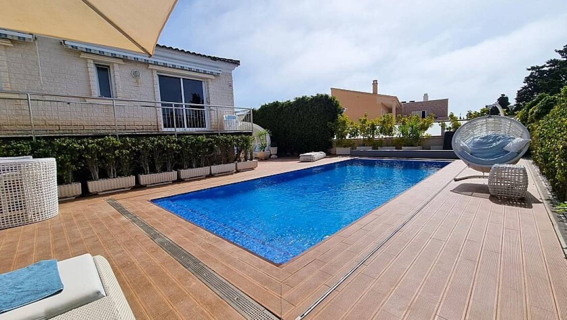 Sale - Villa - Torrevieja - La Mata