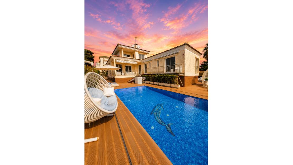Sale - Villa - Torrevieja - La Mata