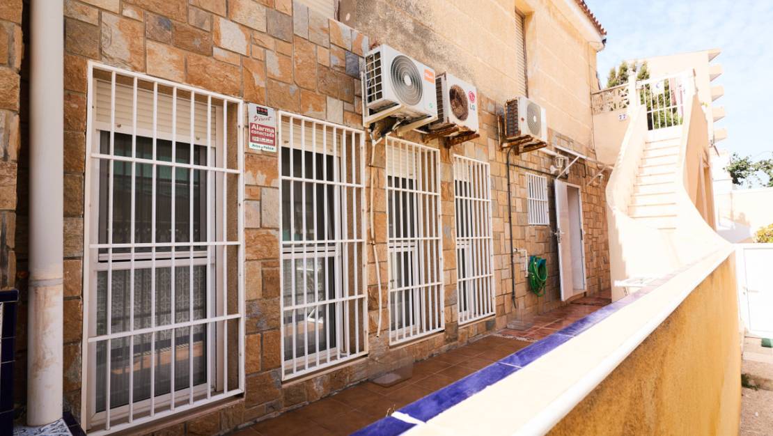 Sale - Villa - Torrevieja - La Mata