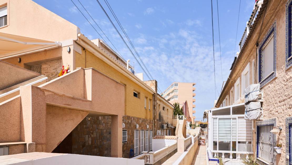 Sale - Villa - Torrevieja - La Mata