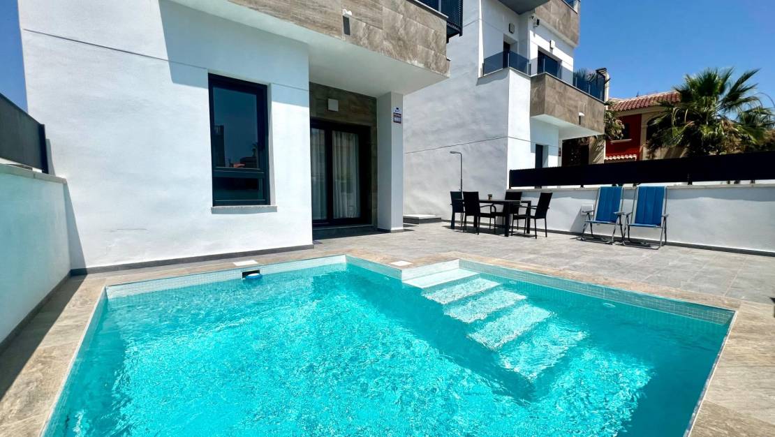 Sale - Villa - Torrevieja - La Siesta - El Salado - Torreta