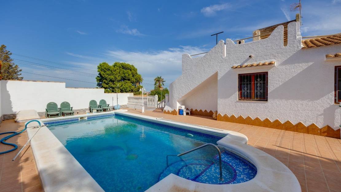 Sale - Villa - Torrevieja - La Siesta - El Salado - Torreta