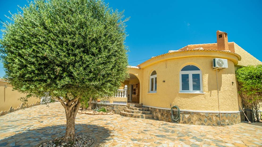 Sale - Villa - Torrevieja - La siesta