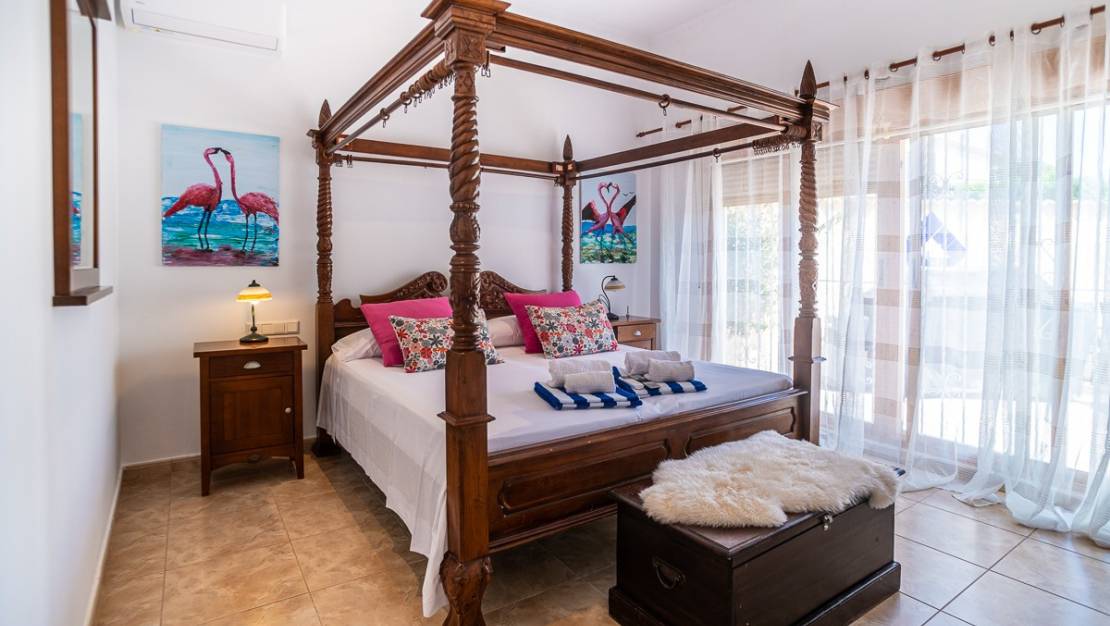 Sale - Villa - Torrevieja - La siesta