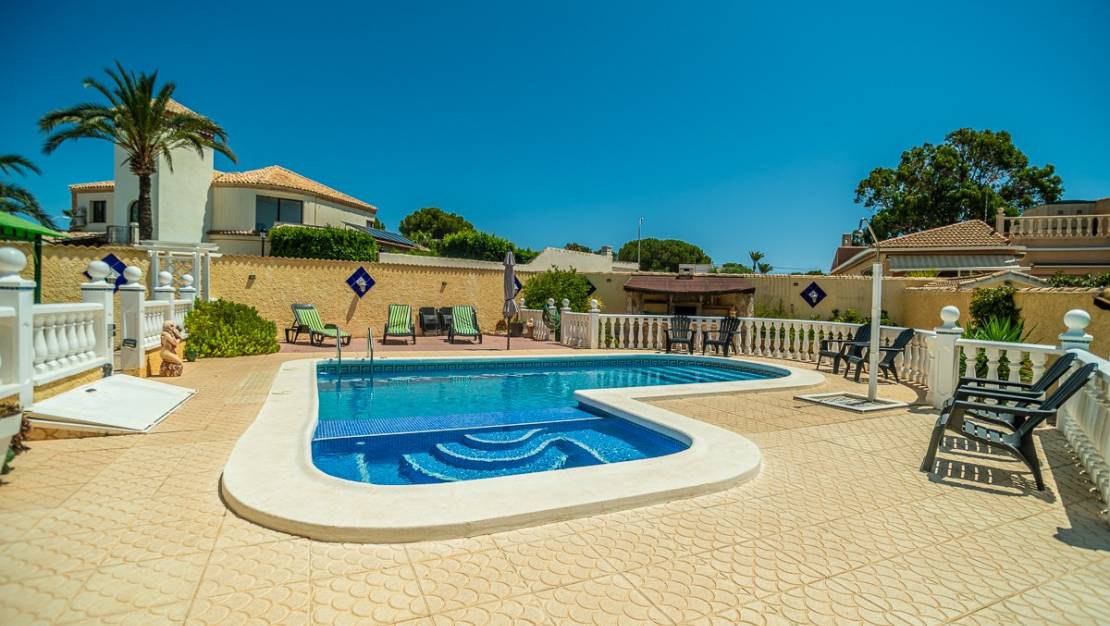 Sale - Villa - Torrevieja - La siesta
