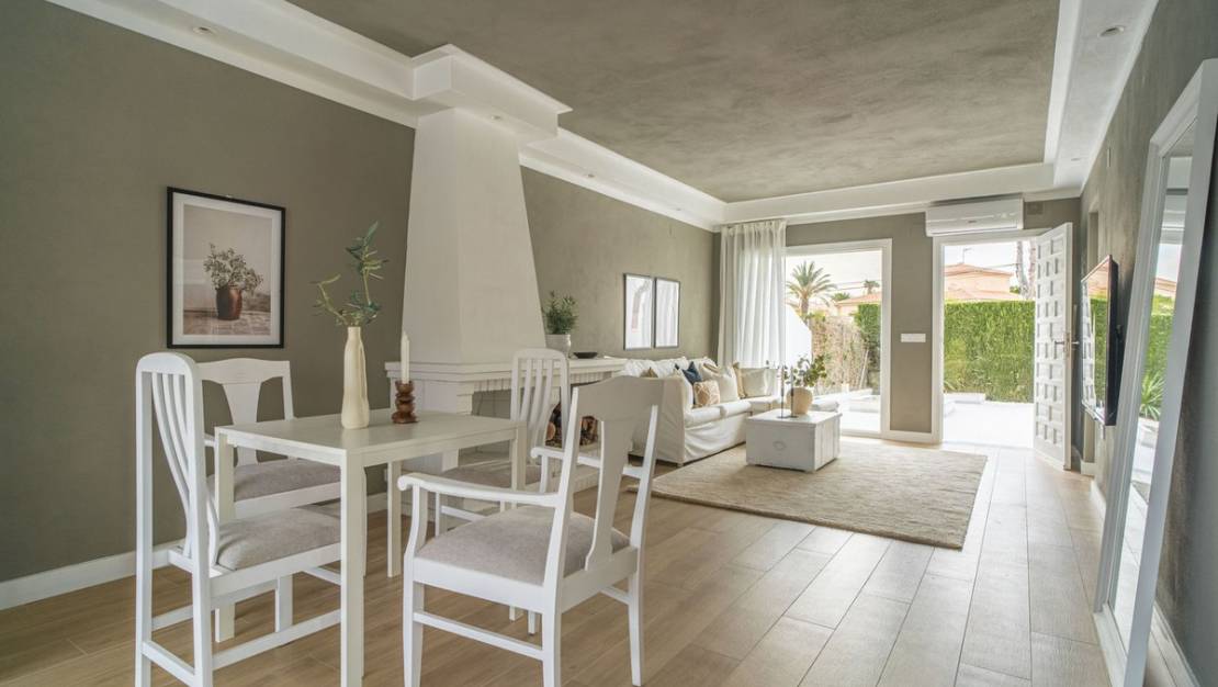 Sale - Villa - Torrevieja - La siesta