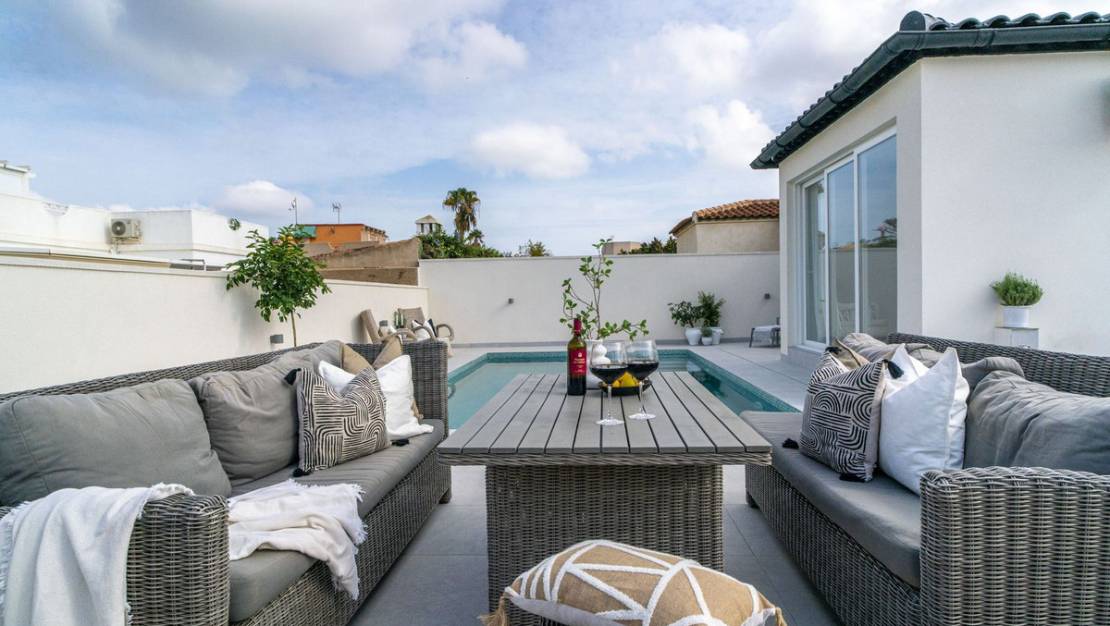 Sale - Villa - Torrevieja - La siesta