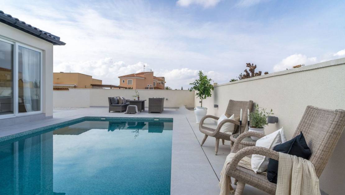 Sale - Villa - Torrevieja - La siesta