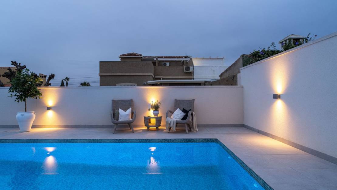 Sale - Villa - Torrevieja - La siesta