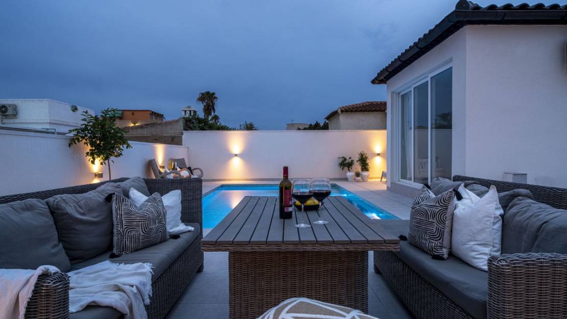 Sale - Villa - Torrevieja - La siesta