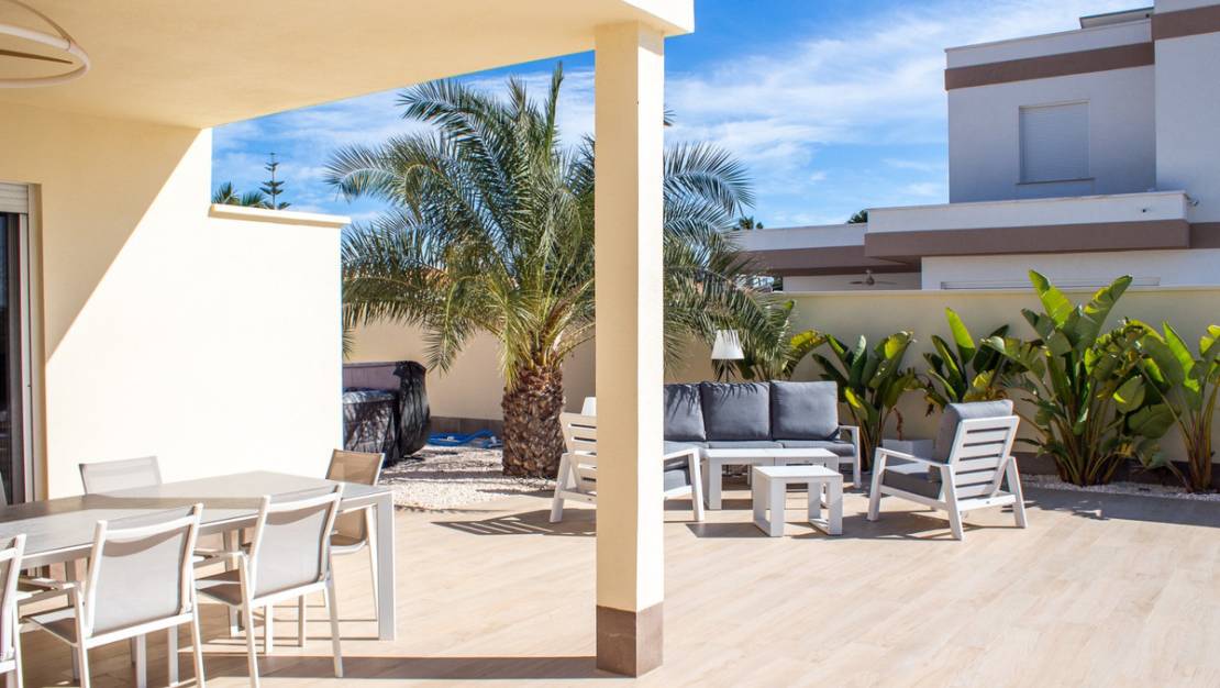 Sale - Villa - Torrevieja - La siesta
