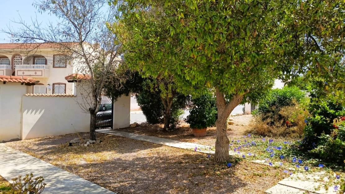 Sale - Villa - Torrevieja - La siesta
