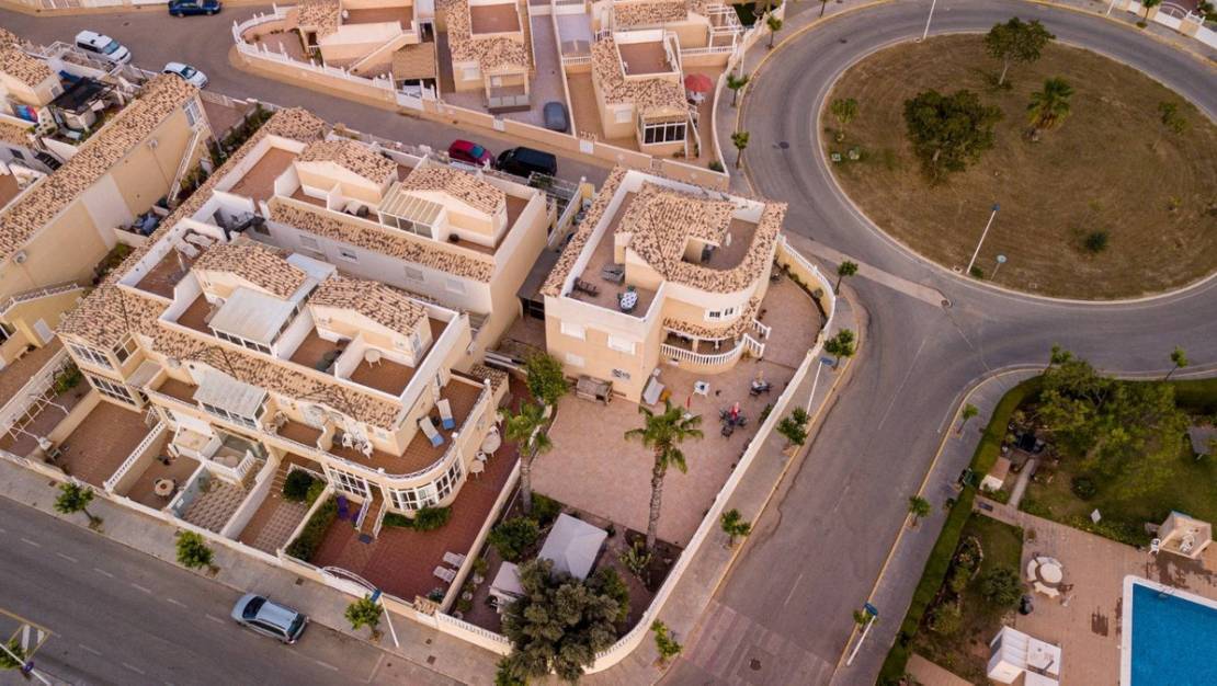 Sale - Villa - Torrevieja - La siesta