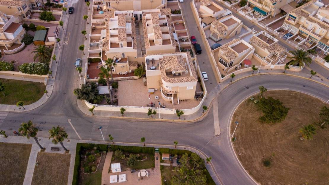 Sale - Villa - Torrevieja - La siesta