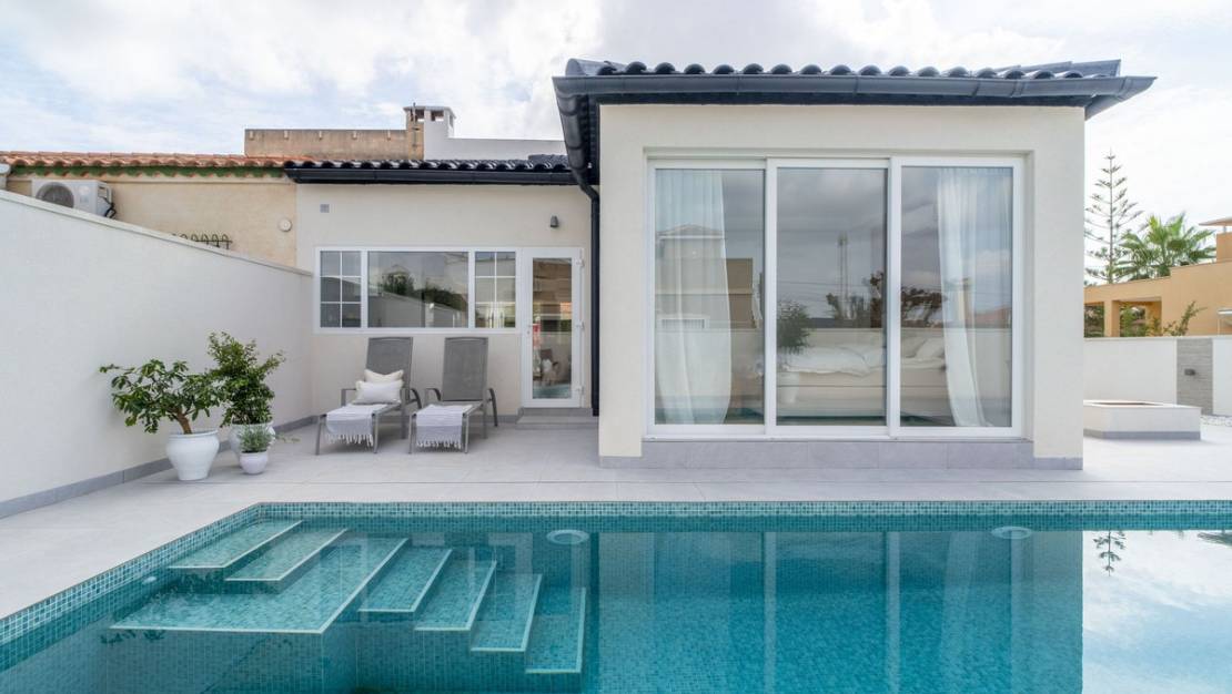 Sale - Villa - Torrevieja - La siesta