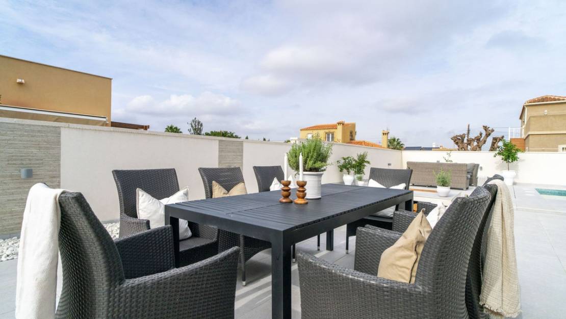 Sale - Villa - Torrevieja - La siesta
