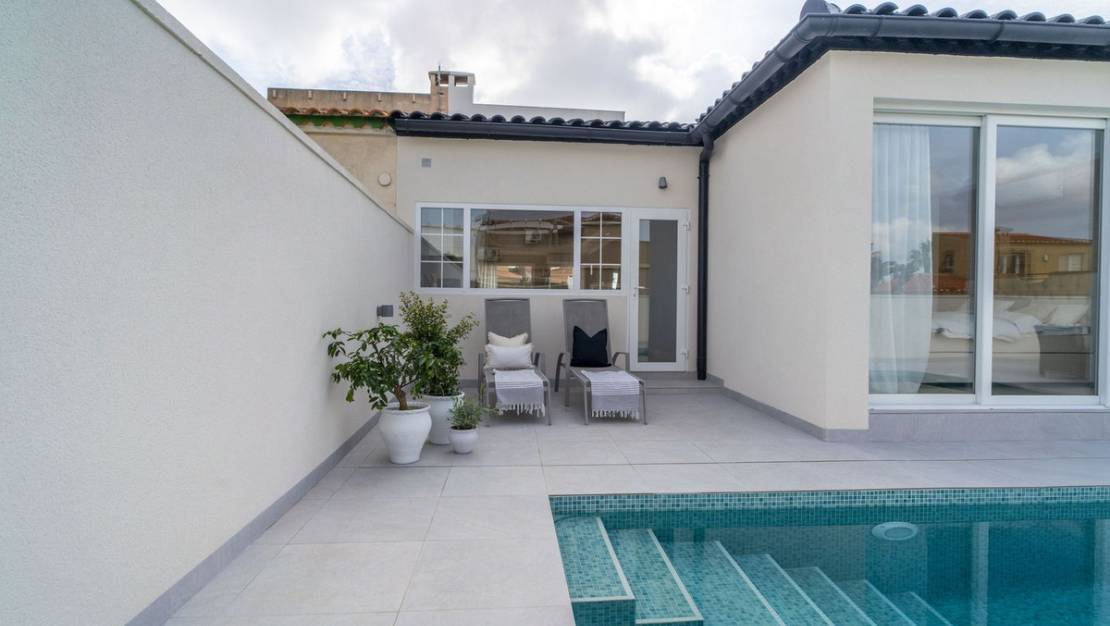 Sale - Villa - Torrevieja - La siesta