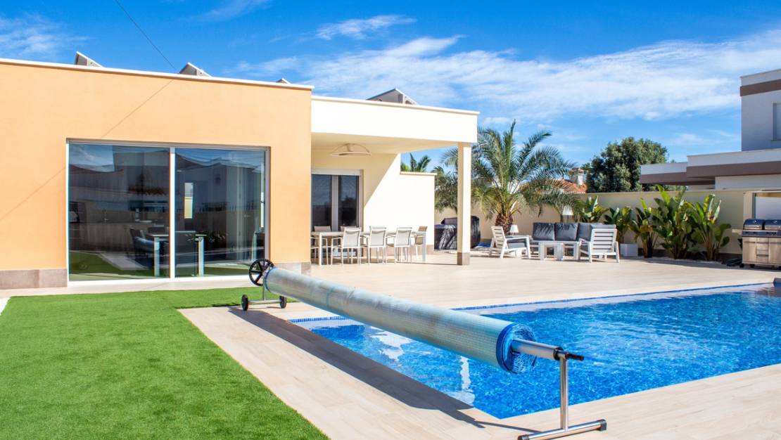 Sale - Villa - Torrevieja - La siesta