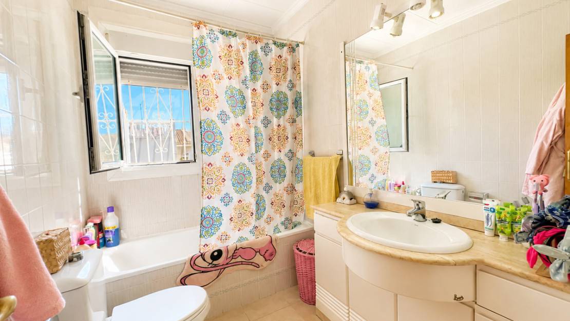 Sale - Villa - Torrevieja - La siesta
