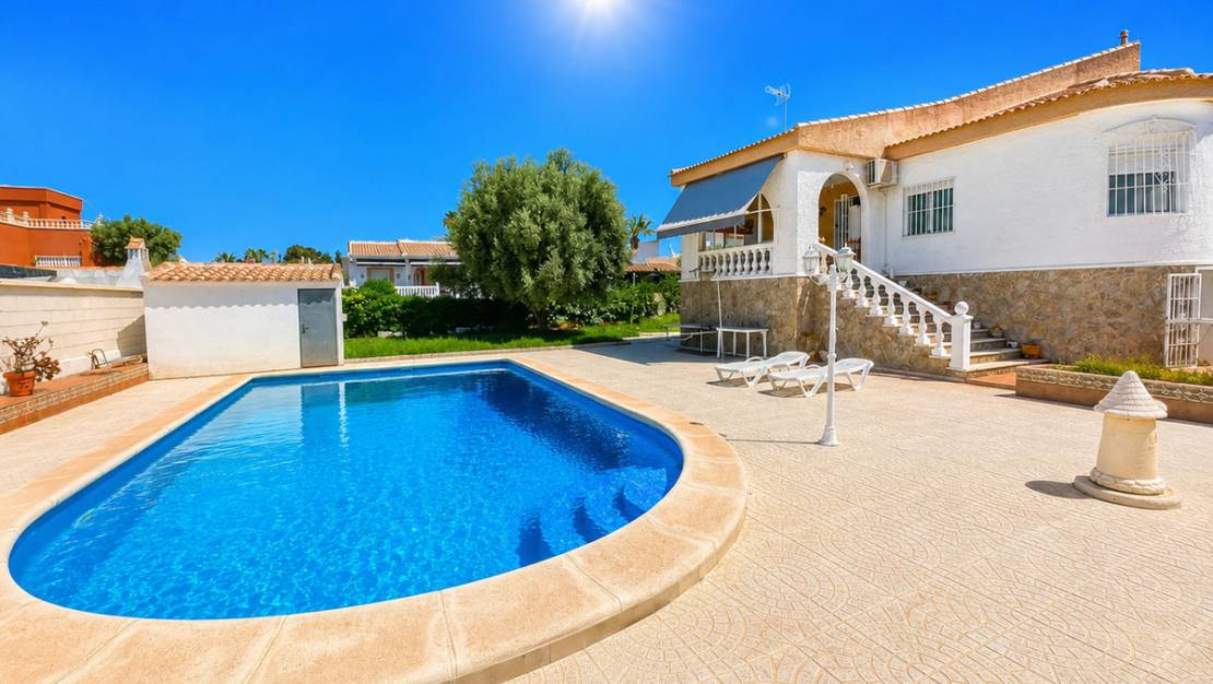 Sale - Villa - Torrevieja - La siesta