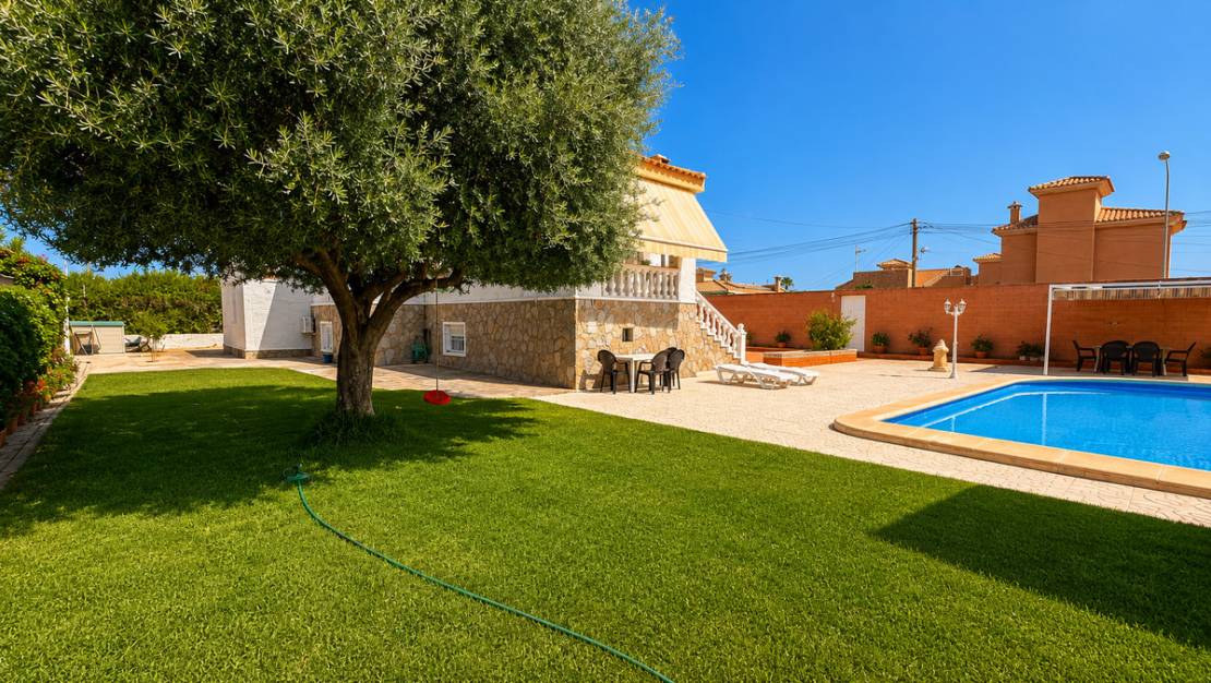 Sale - Villa - Torrevieja - La siesta