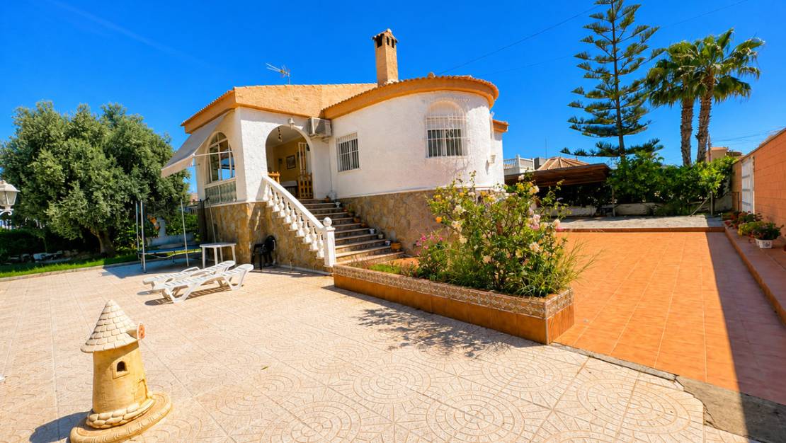 Sale - Villa - Torrevieja - La siesta