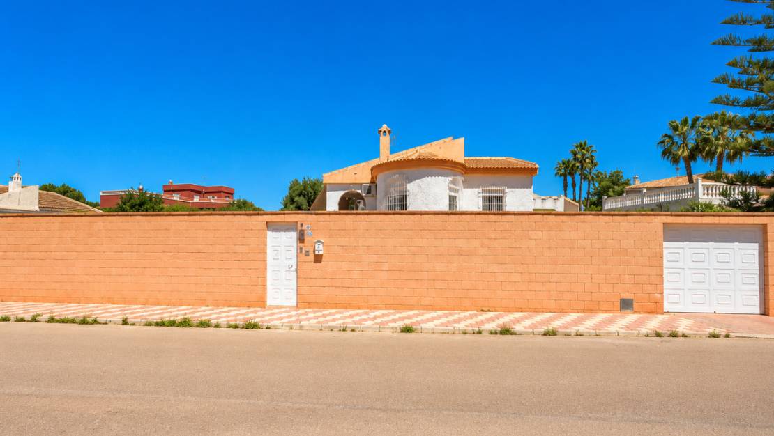Sale - Villa - Torrevieja - La siesta