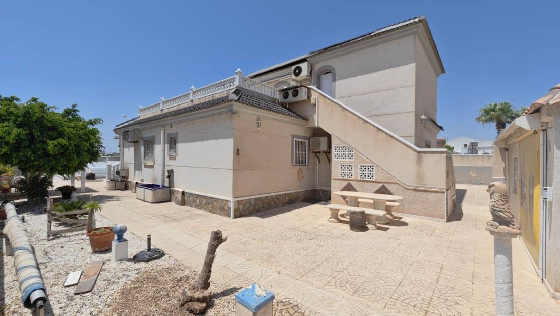 Sale - Villa - Torrevieja - La siesta