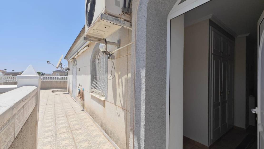 Sale - Villa - Torrevieja - La siesta