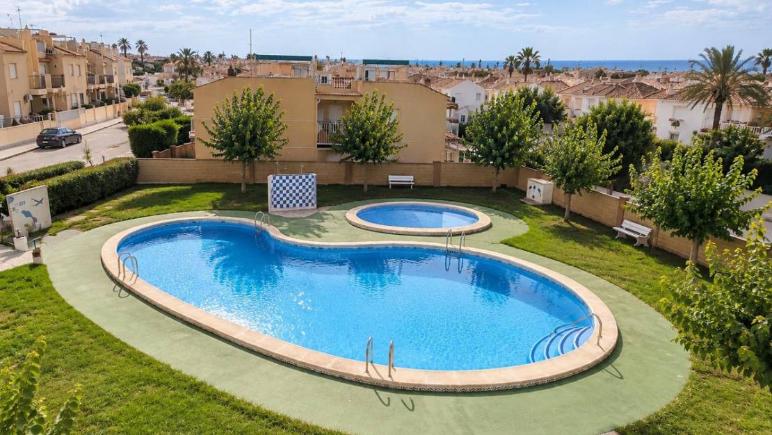 Sale - Villa - Torrevieja - La siesta