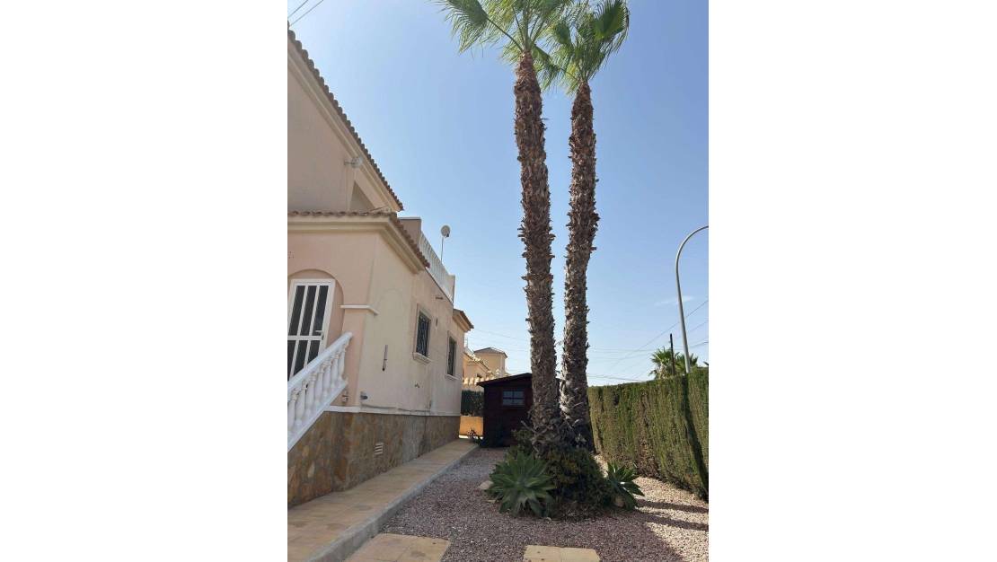 Sale - Villa - Torrevieja - La siesta