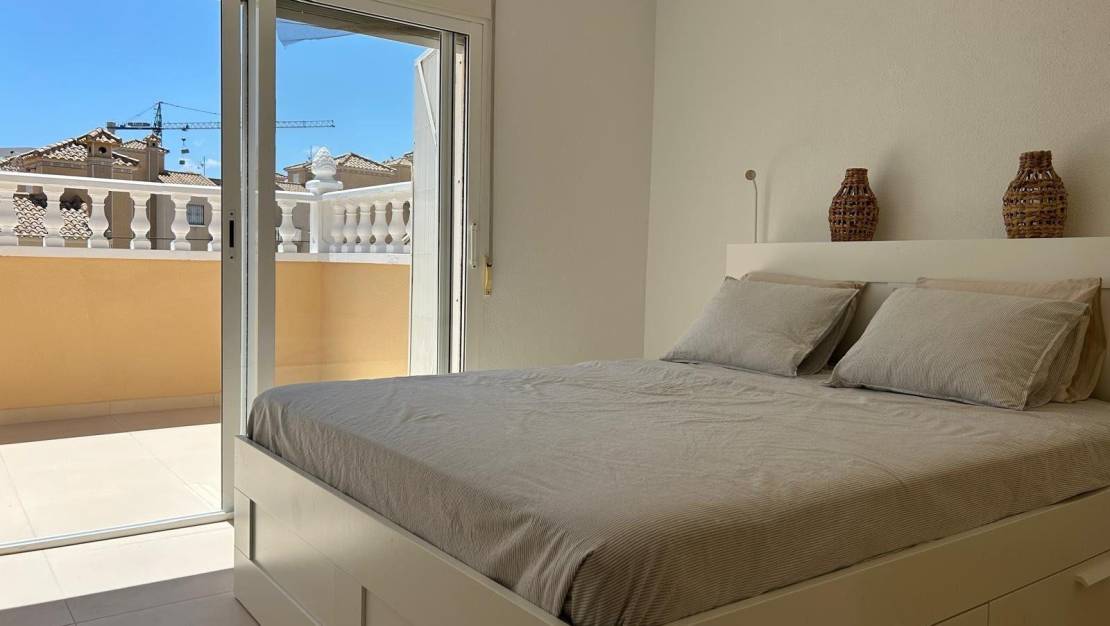 Sale - Villa - Torrevieja - La siesta