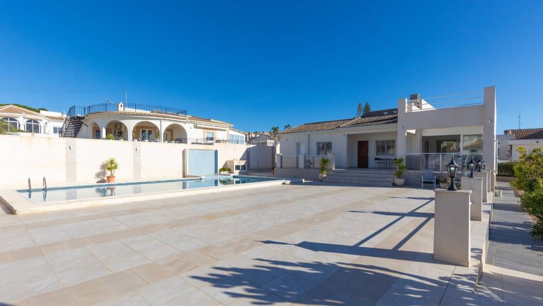 Sale - Villa - Torrevieja - La siesta