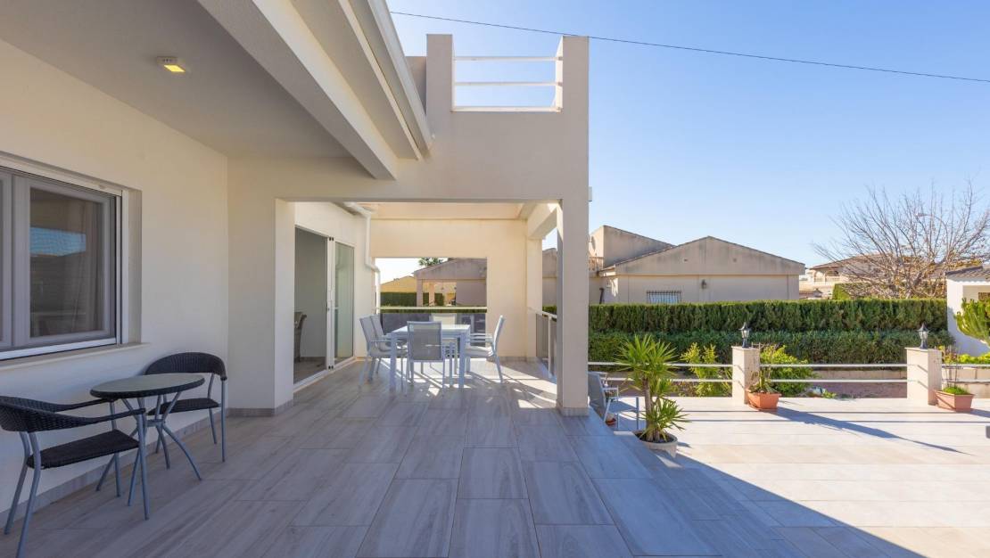 Sale - Villa - Torrevieja - La siesta